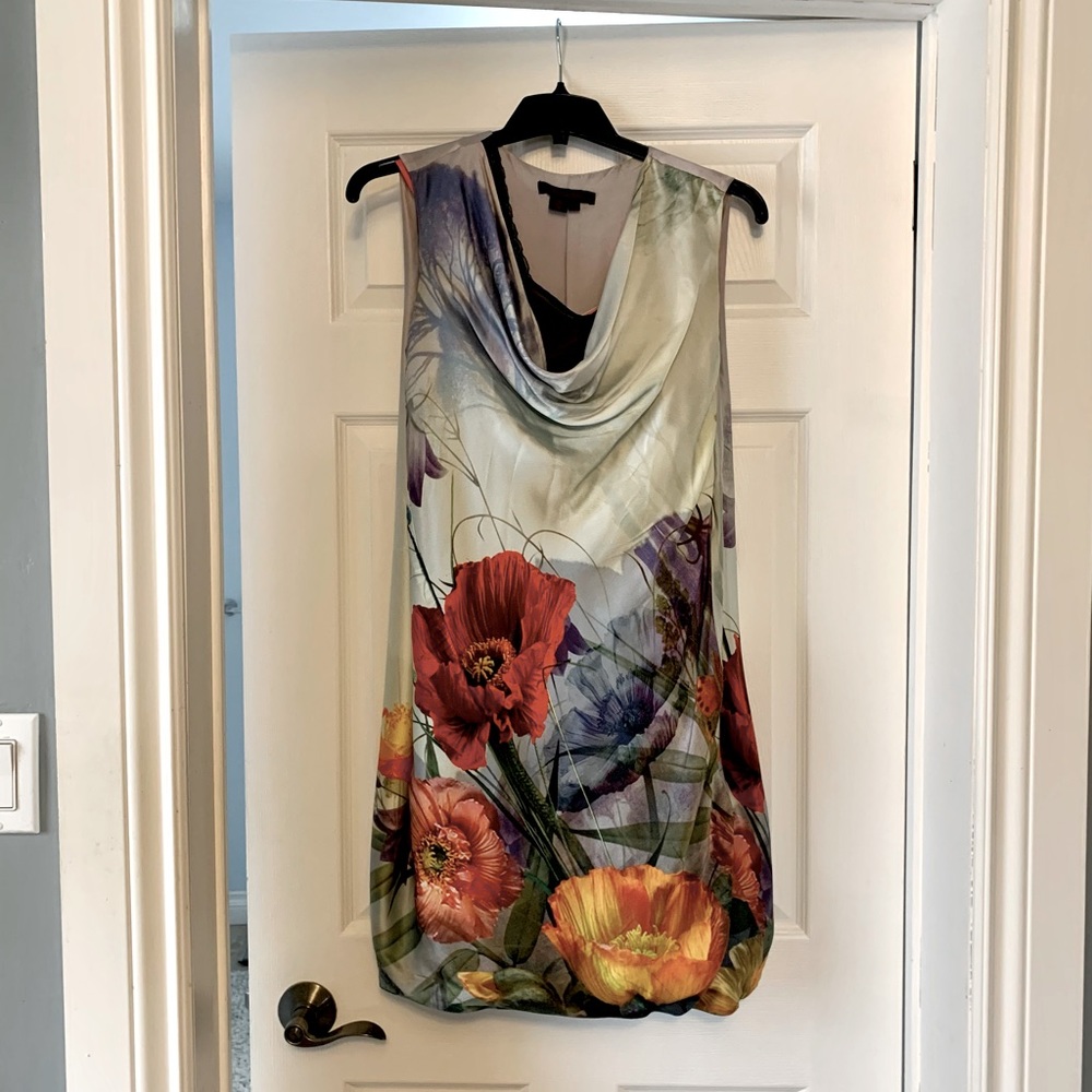Beautiful Simon Chang size 6 dress